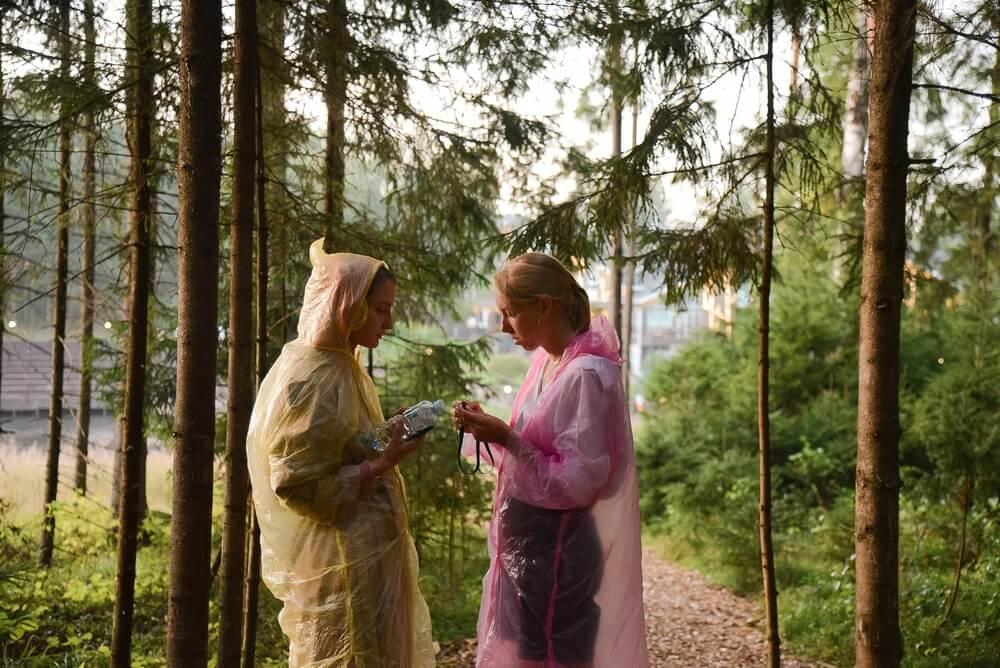 В Доброграде прошел иммерсивный спектакль «Мы выйдем с собой погулять в лес»